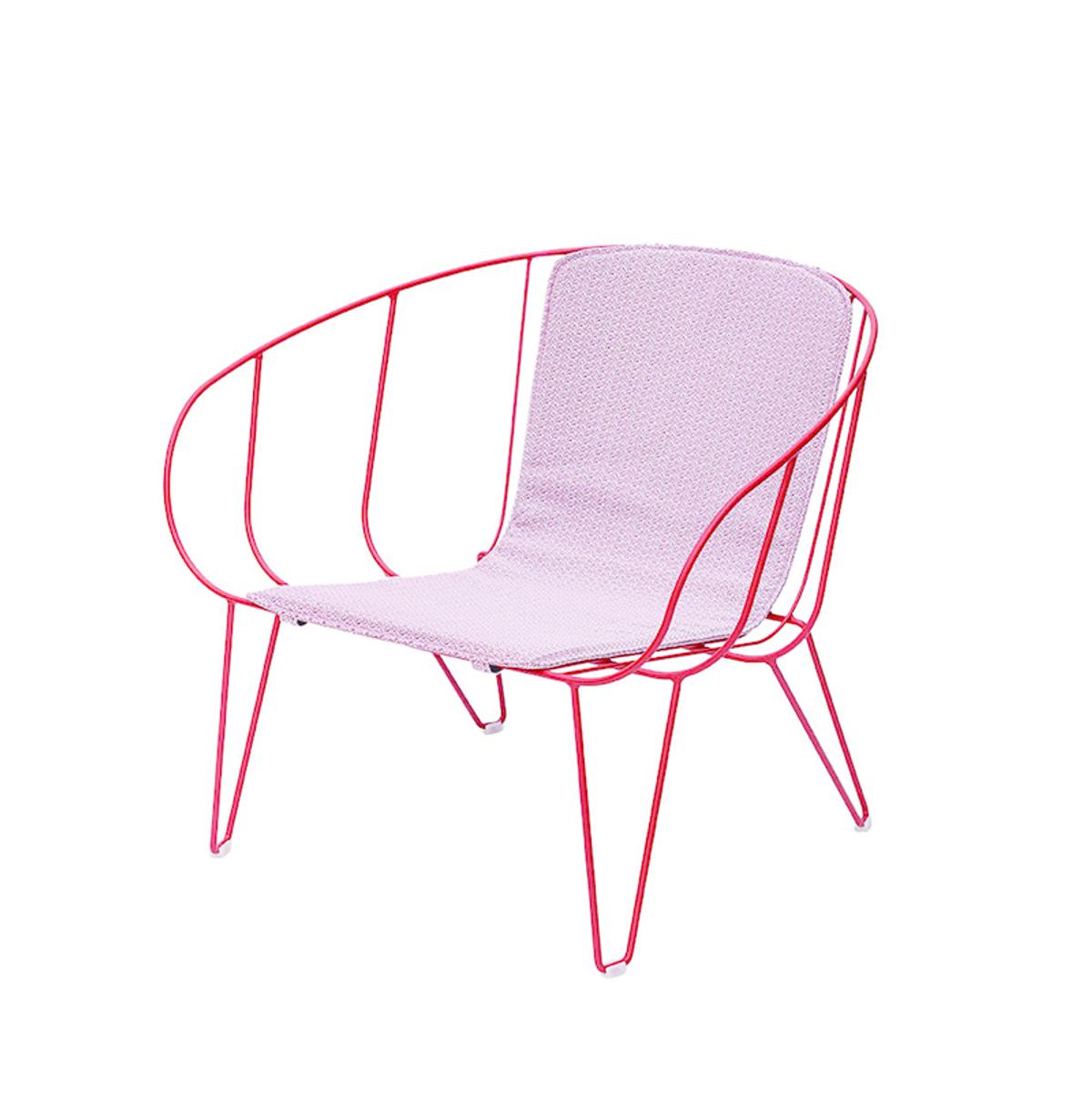 Cava Lounge Chair In Red Metal With Seat Cushion Furniture For Outdoor Hotel Gardens And Restaurants Insideoutcontracts