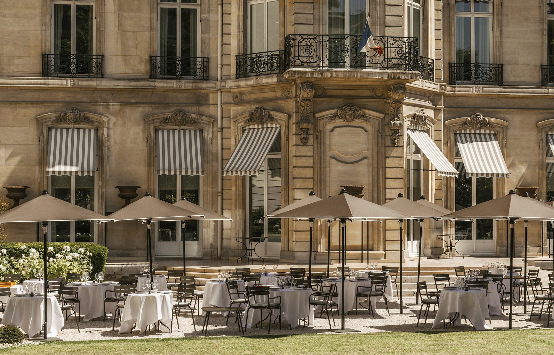 Luxembourg chairs Blenheim Palace Gardens Luxembourg chairs Blenheim Palace Gardens