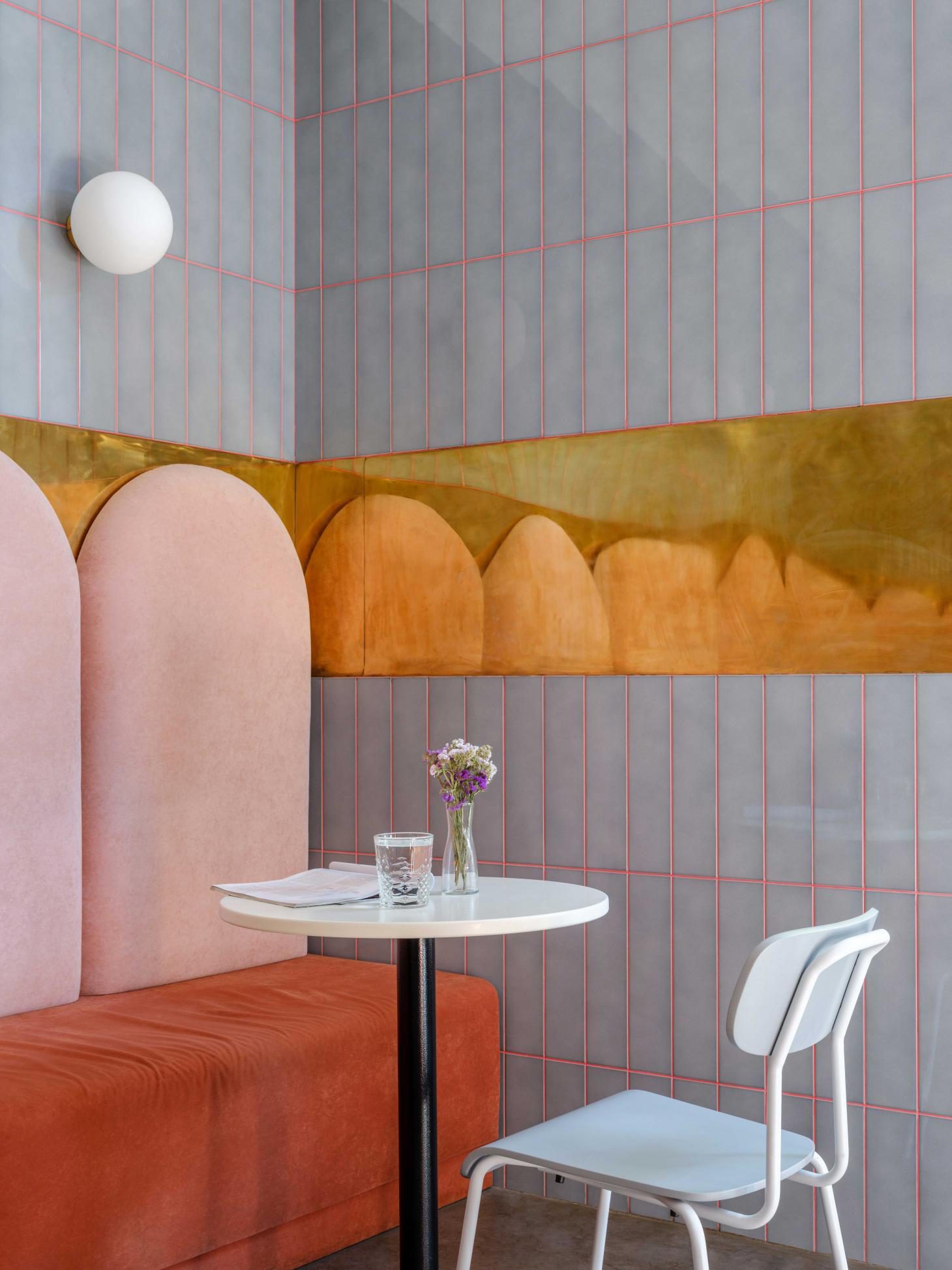Finger-Flute-Seating-Lera-Brumina-and-Artem-Trigubchak-for-Breadway-Bakery-Odessa-090812.jpg#asset:195684 Finger-Flute-Seating-Lera-Brumina-and-Artem-Trigubchak-for-Breadway-Bakery-Odessa-090812.jpg#asset:195684