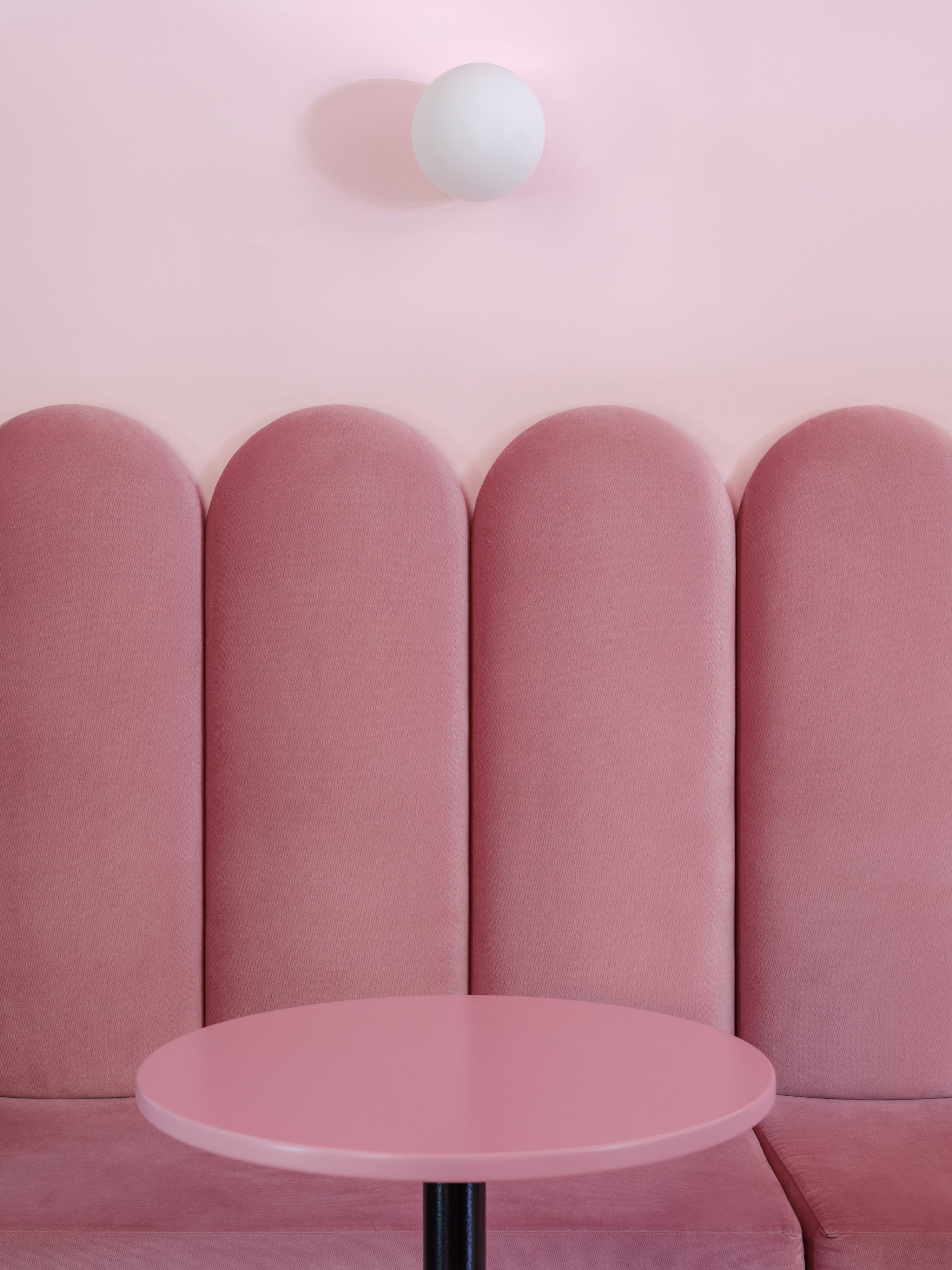 Finger-Flute-Seating-Lera-Brumina-and-Artem-Trigubchak-for-Breadway-Bakery-Odessa-090814.jpg#asset:195686 Finger-Flute-Seating-Lera-Brumina-and-Artem-Trigubchak-for-Breadway-Bakery-Odessa-090814.jpg#asset:195686