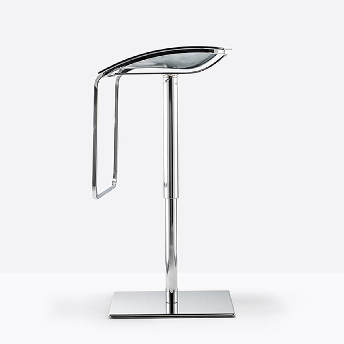 Glacier Central Column Bar Stool 570 03