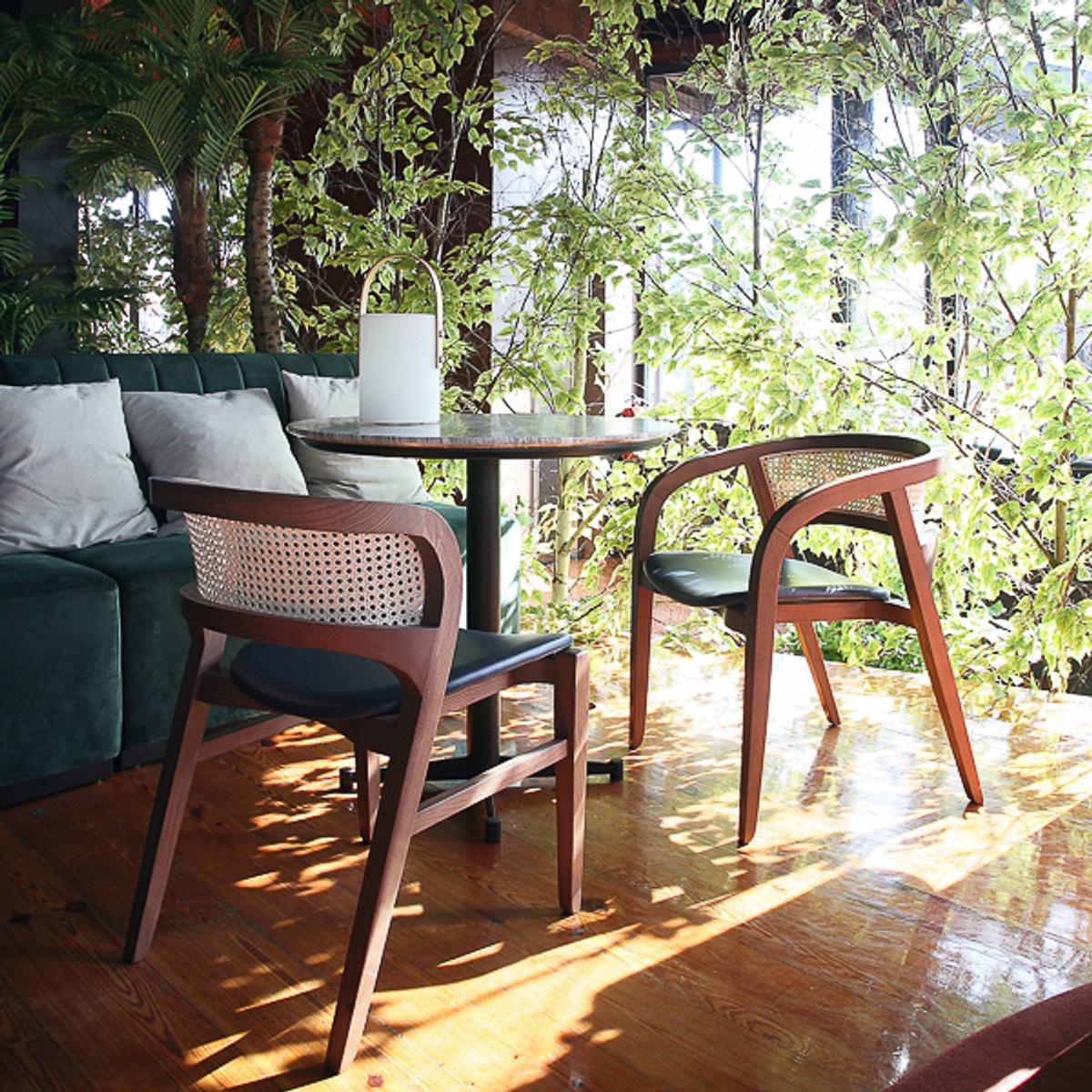 Nicola chairs Inside Out Contracts